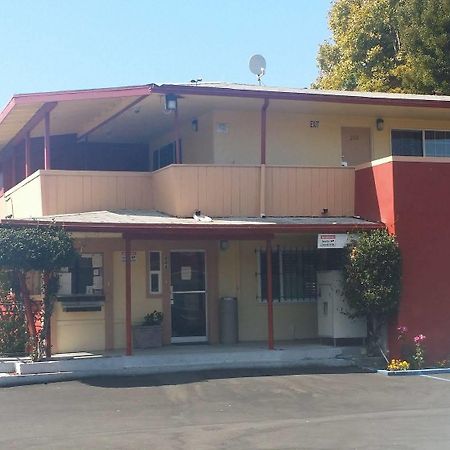 Travel Inn Oakland Esterno foto